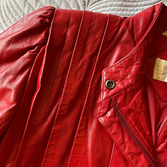 Vintage Ada women’s red leather jacket. Classic 1980s excellent condition. - Picture 15 of 15